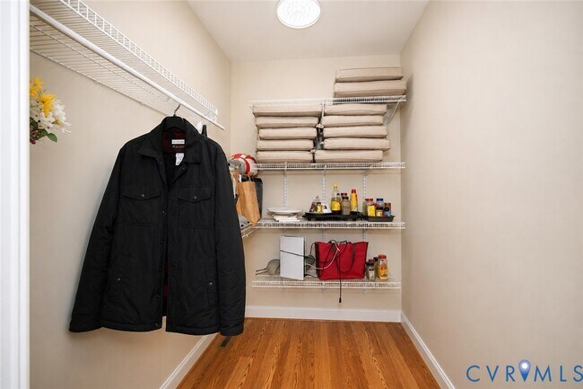 Building Photo - 11320 Sadler Oaks Dr