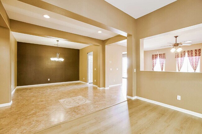 Building Photo - Experience Scenic Luxury in This Spectacular 4-Bed+Office/4-Bath Home Within the Exclusive Sycamo...
