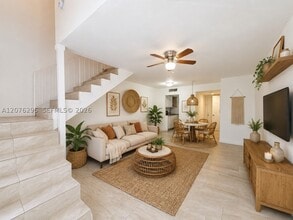 Building Photo - 10905 N Kendall Dr