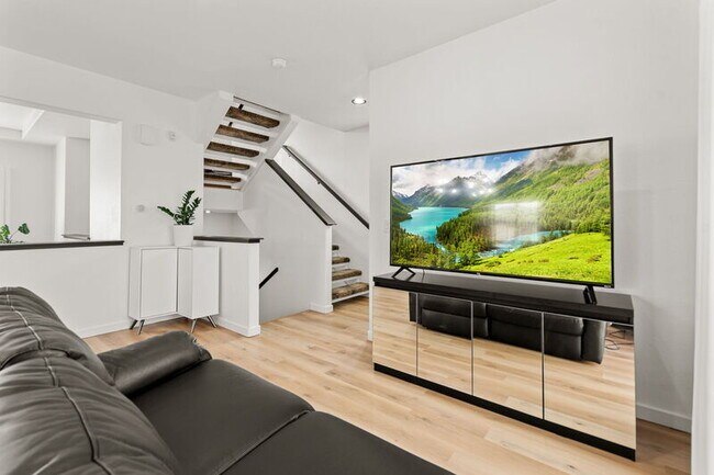 Building Photo - 5175 Andes St