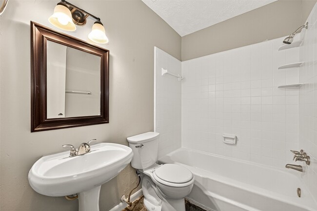 Building Photo - 9022 Wilcrest Dr