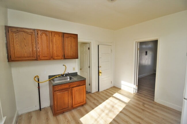 Building Photo - 6901-6903 Belair Rd