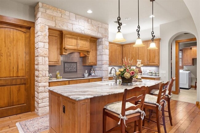 Building Photo - 203 Pristine Dr