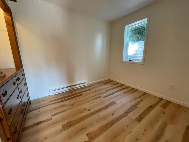 Building Photo - 13 Winhall Hollow Rd