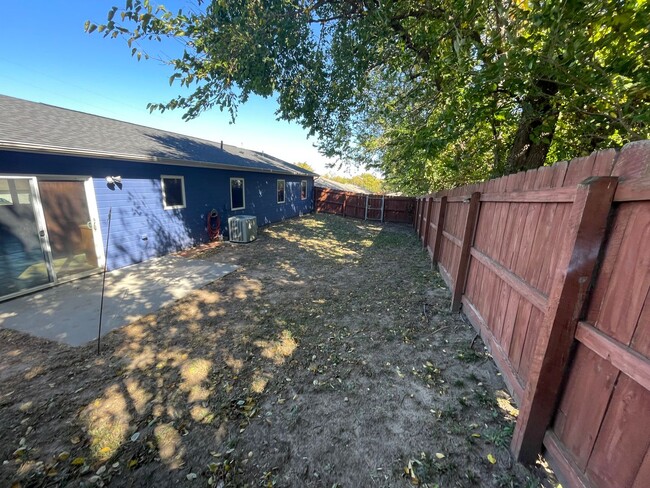 Building Photo - Great Home in Ogden!