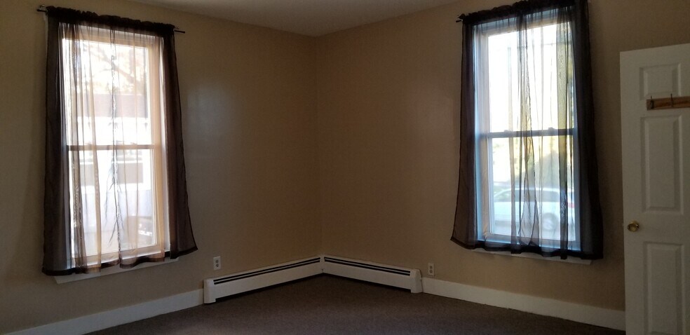 Bedroom - 338 Pawtucket St