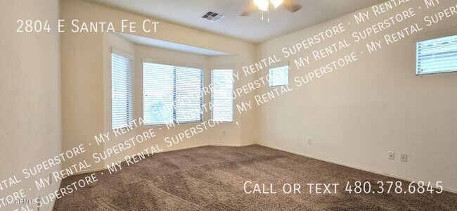 Building Photo - 2804 E Santa Fe Ct