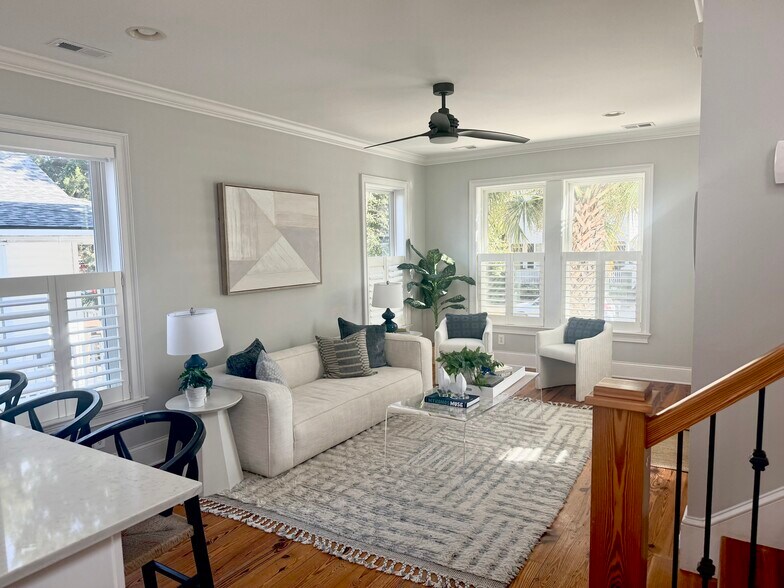 Building Photo - 194 Fishburne St