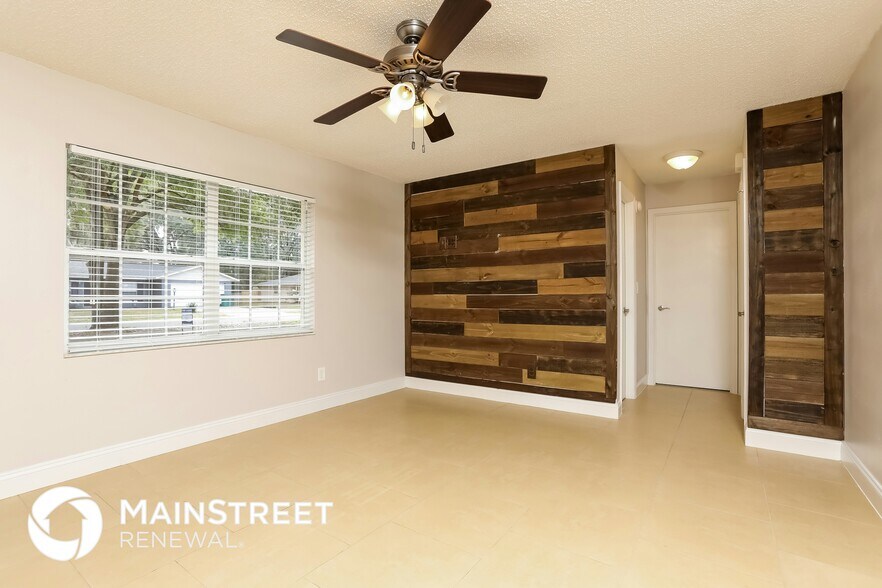 Building Photo - 2727 N Dellwood Dr