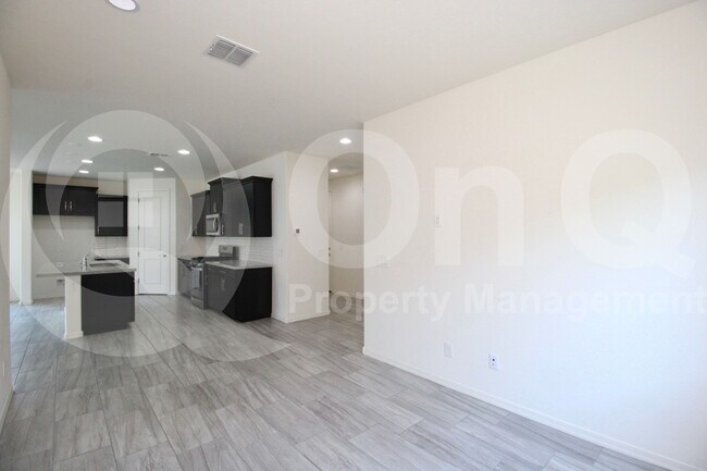 Building Photo - 9114 S 167th Dr