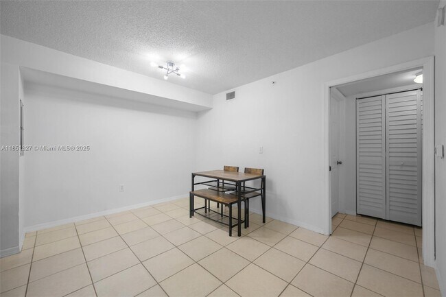 Building Photo - 655 SW 111th Way