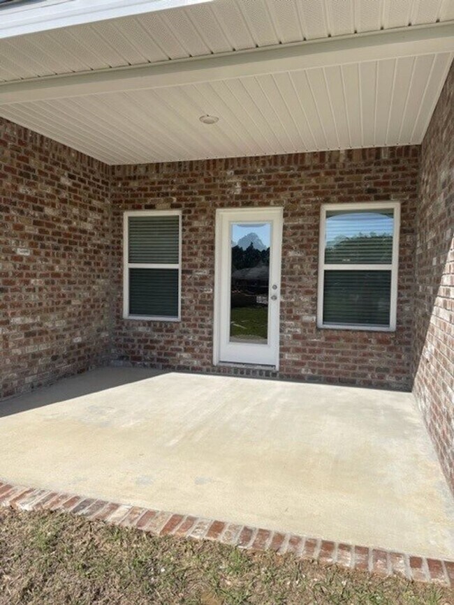 Building Photo - New Build - 3 Bedroom/2 Bathroom with Offi...