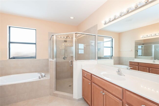 Building Photo - Northwest 88th Lane, Doral, FL 33178 - 4 BR 3.5 BA single-family home