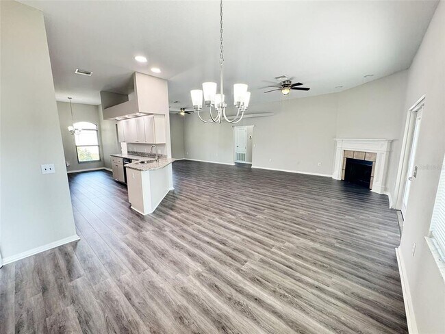 Building Photo - 346 Sterling Dr
