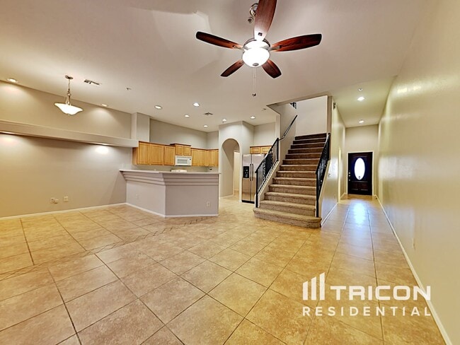 Building Photo - 7528 N 19th Ave