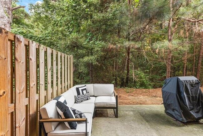 Building Photo - 309 Braemore Mill Dr