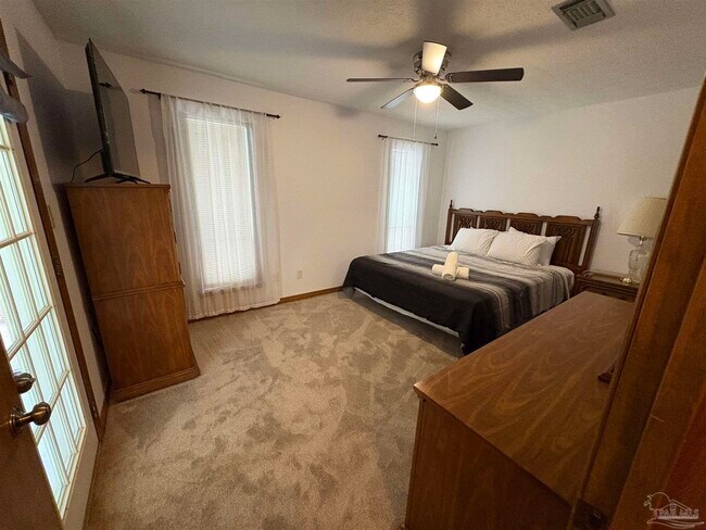 Building Photo - 8755 Thunderbird Dr