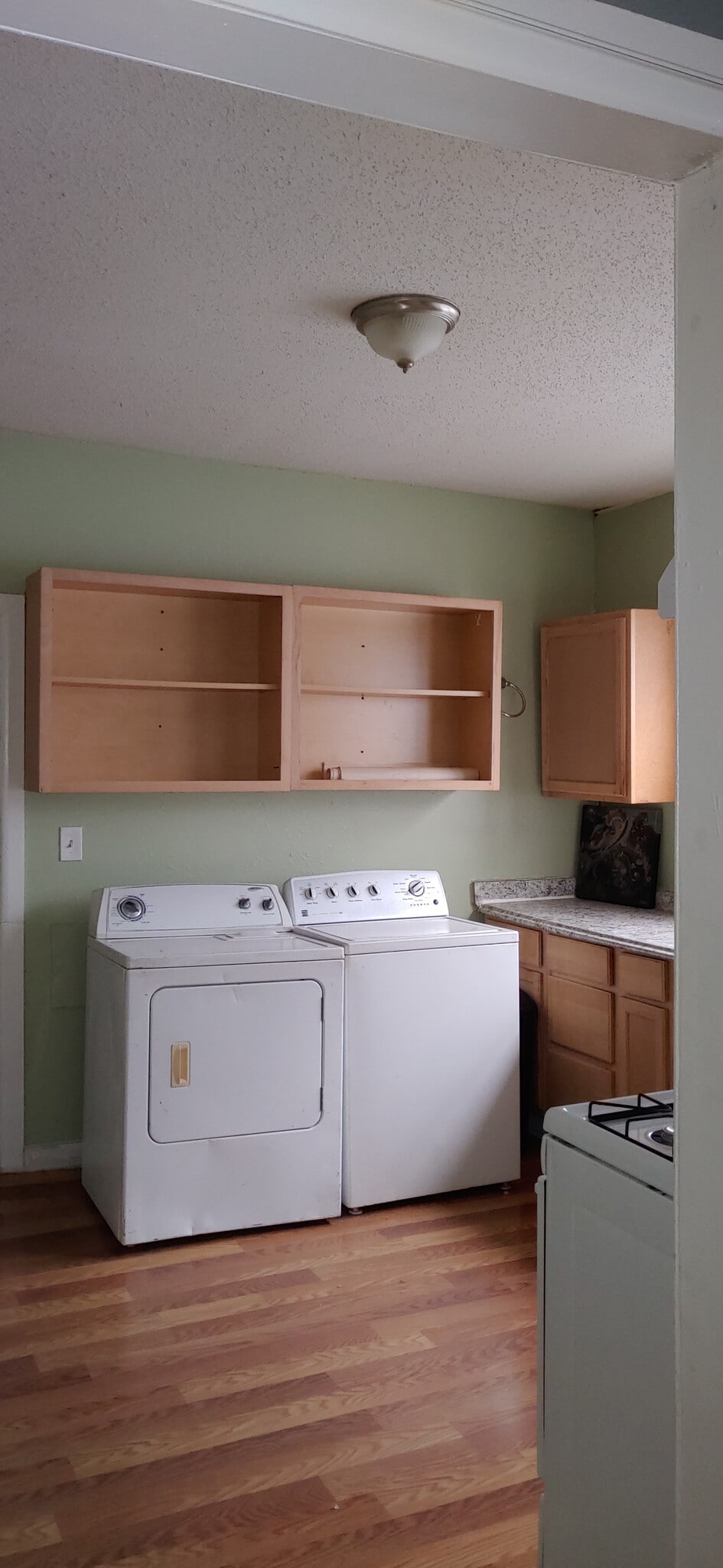 Building Photo - 1415 S Roman St