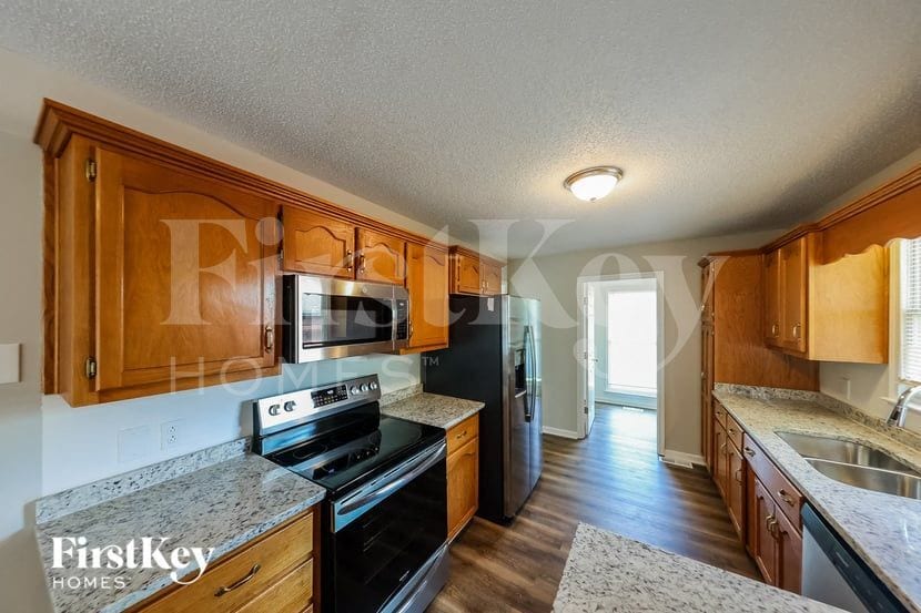 Building Photo - 5263 Highland Trace Cir
