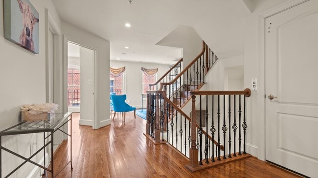 Building Photo - Waterfront living in the heart of Canton!