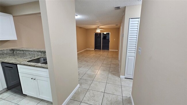 Building Photo - 8048 NW 41st Ct
