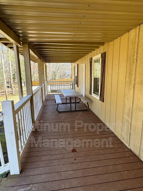 Building Photo - 971 Mountain Cove Rd