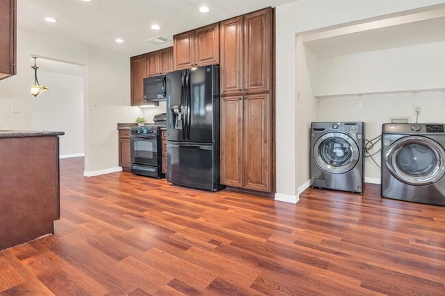 Building Photo - 1803 Lion-Heart Dr