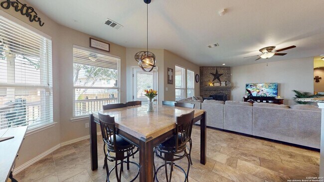 Building Photo - 522 Baltustrol Dr
