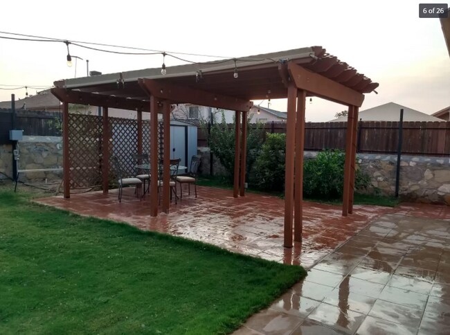 Building Photo - 14172 Tierra Halcon Dr