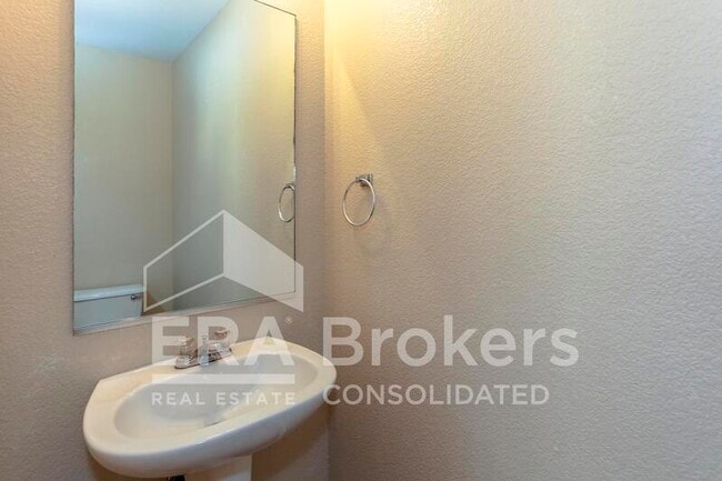 Building Photo - 5705 A Allstar Ct