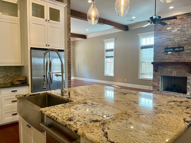 Building Photo - Beautiful Home in Rouzan of Southdowns neighborhood!