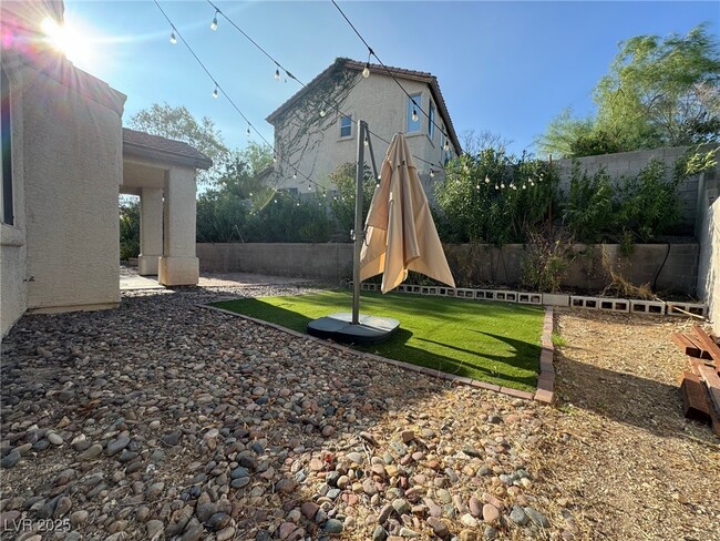 Building Photo - 10668 Oak Apple Ave