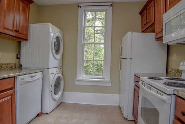 Building Photo - 105 Florence St NW