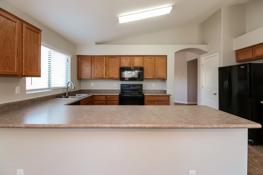 Building Photo - 25549 W Winslow Ave