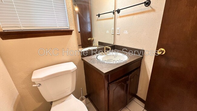 Building Photo - 8833 Cedar Ln