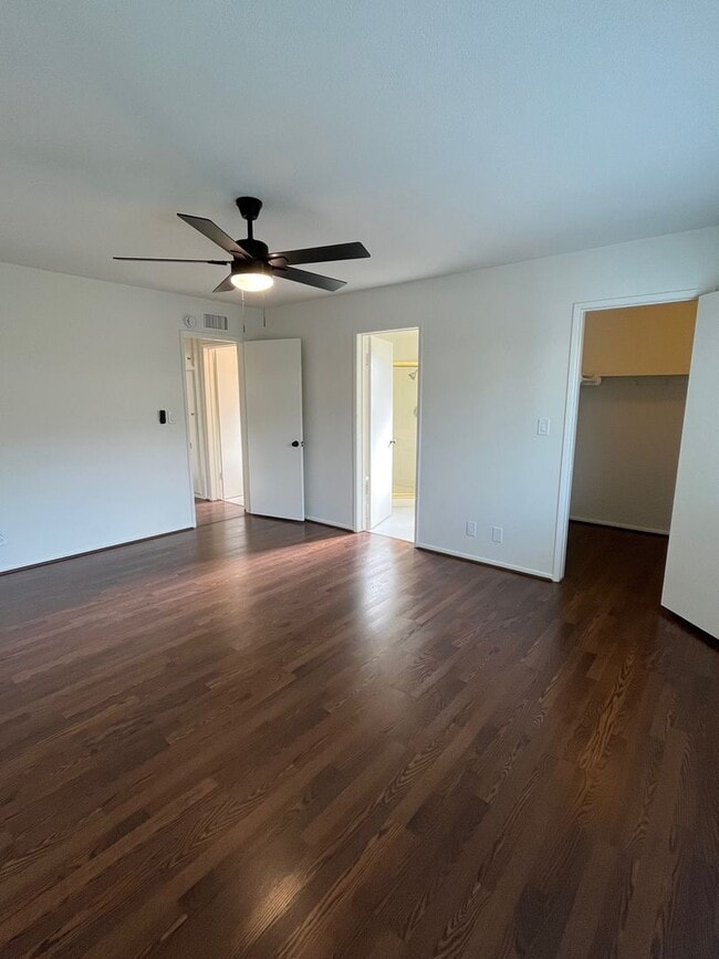 Building Photo - Charming 3 Bedroom, 2 Bath Single Family Home for rent in Seal Beach, CA!