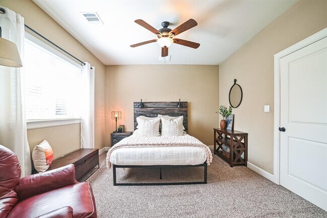 Building Photo - 2302 Arroyo Grande
