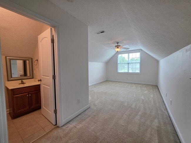 Building Photo - 205 Woodberry Pl