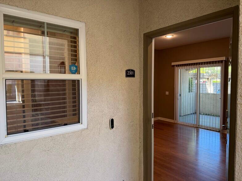 Building Photo - 26466 Arboretum Way