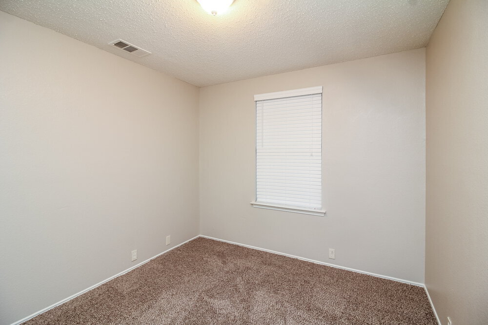 Building Photo - 1616 Columbia Dr