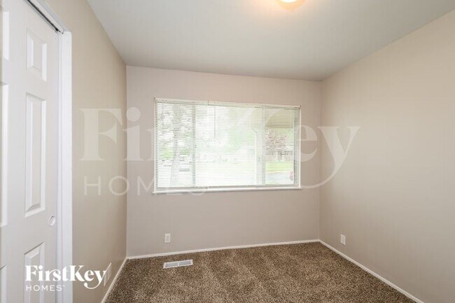 Building Photo - 1520 Ascot Terrace