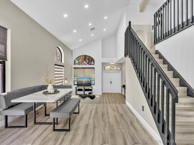 Building Photo - 7834 Oak Grove Cir