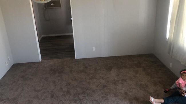 Building Photo - 5 bedroom in Alamogordo NM 88310