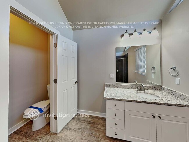 Building Photo - 11001 Needles Ct