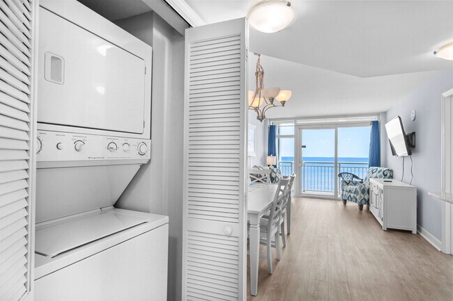 Building Photo - 2411 S Ocean Blvd