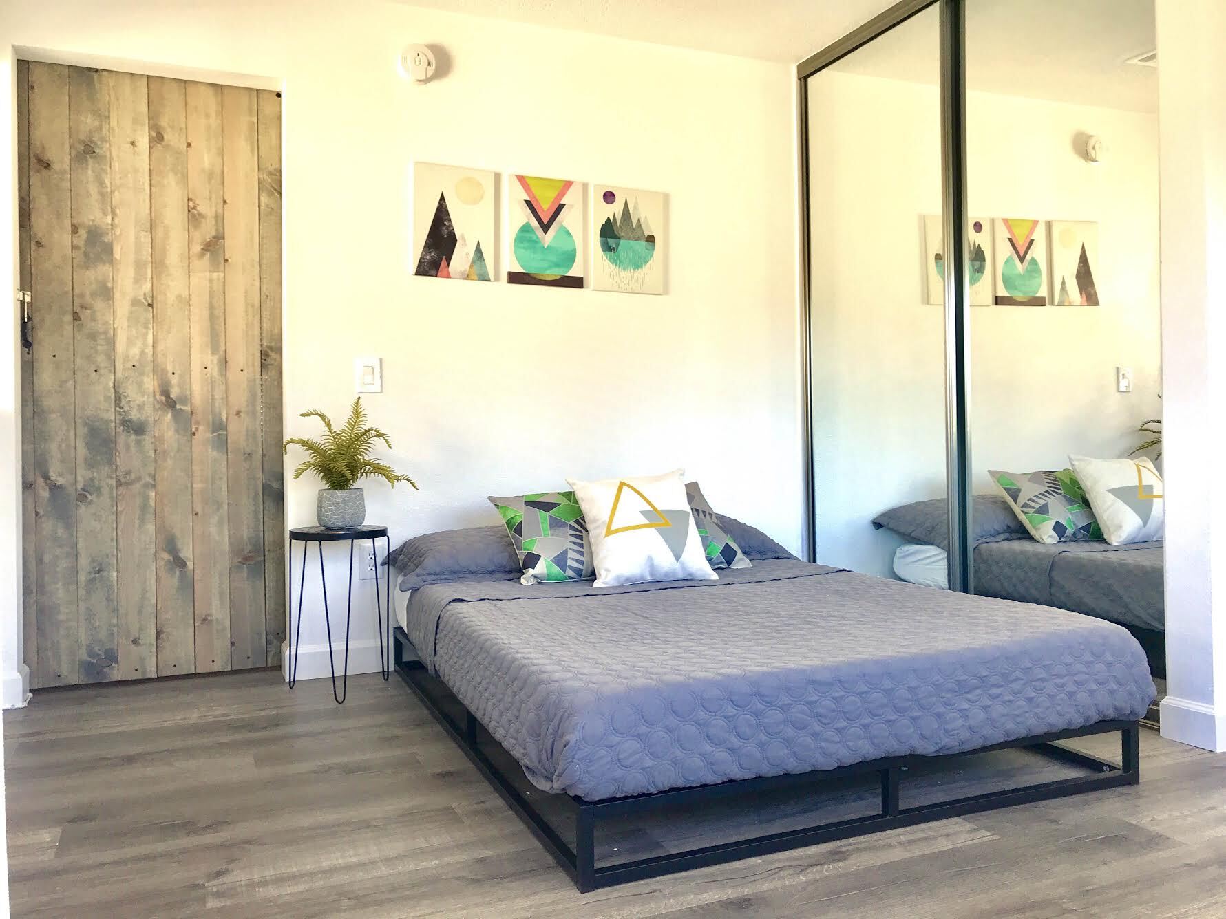 Building Photo - 2414 N Alvarado St