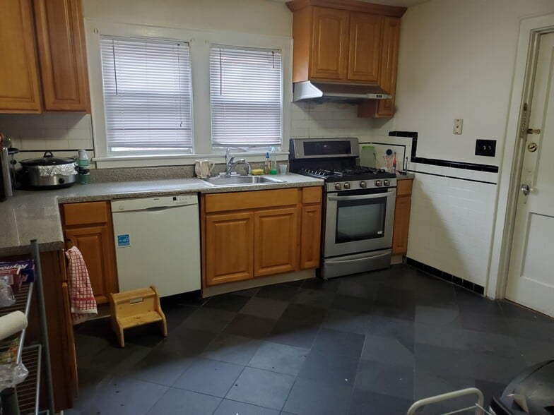 Primary Photo - 29 Wiltshire Rd