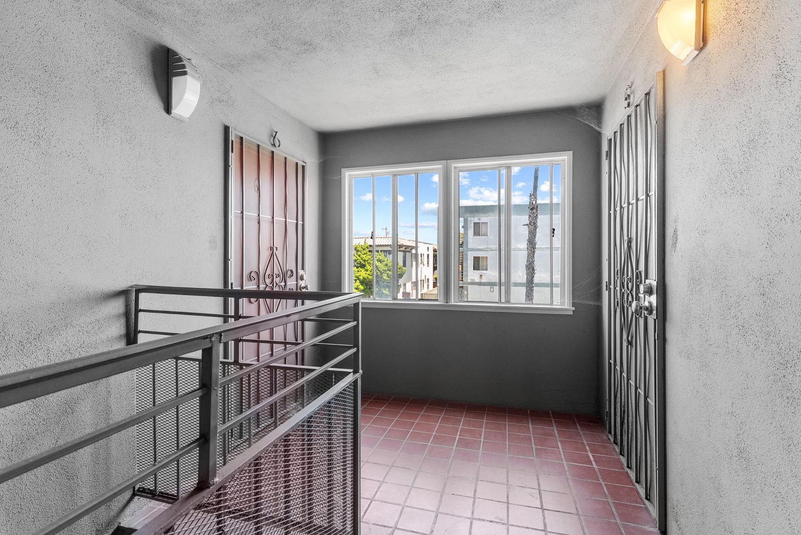 Building Photo - 727 Olive Ave