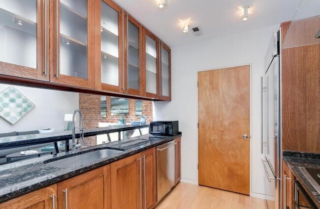 Building Photo - 1207 Lamont St NW