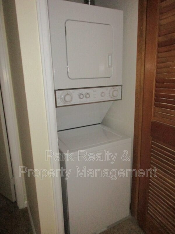 Building Photo - 13950 E Oxford Pl